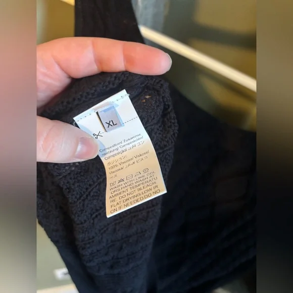 Lightweight Sweater Tank - Picture 3 of 4